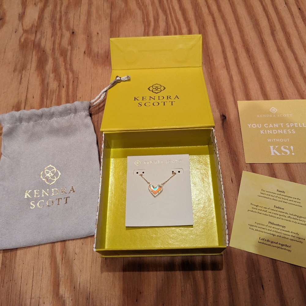 Kendra Scott Ari Necklace